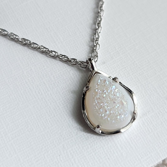 Kendra Scott Kiri White Iridescent Drusy Silver necklace RARE NWT - Picture 3 of 4